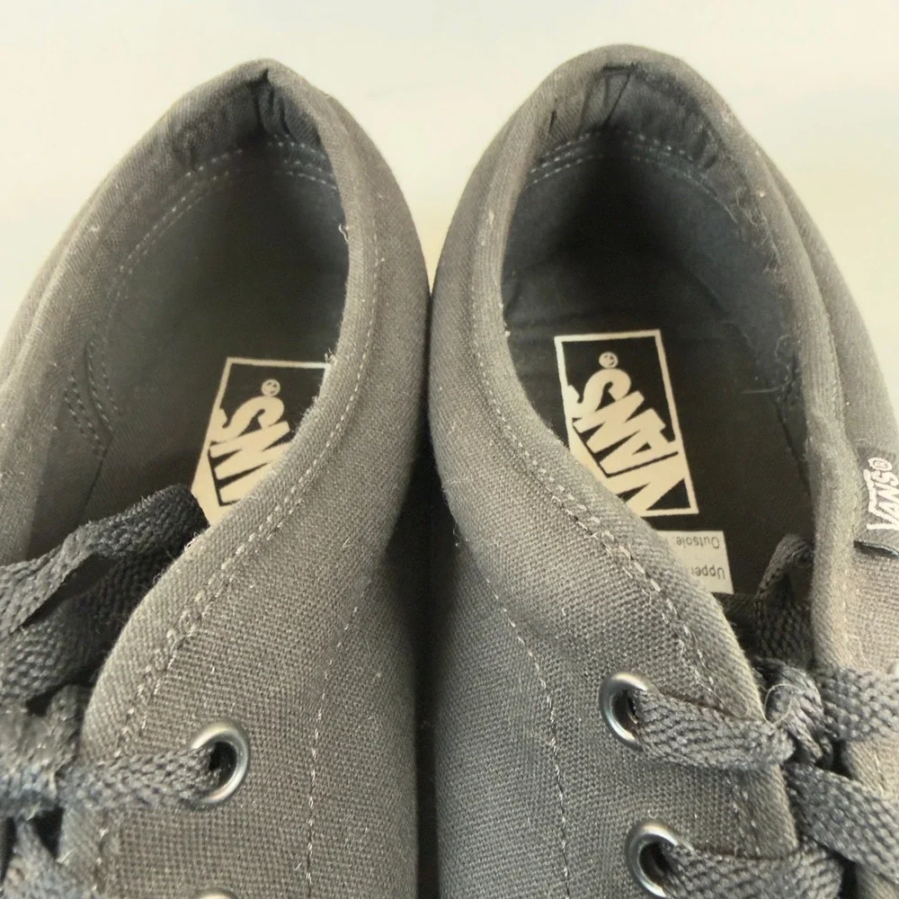 Vans‎ U 106 Vulcanized Mens 10 Skate Shoes Triple Black Lace Up Low Sneakers